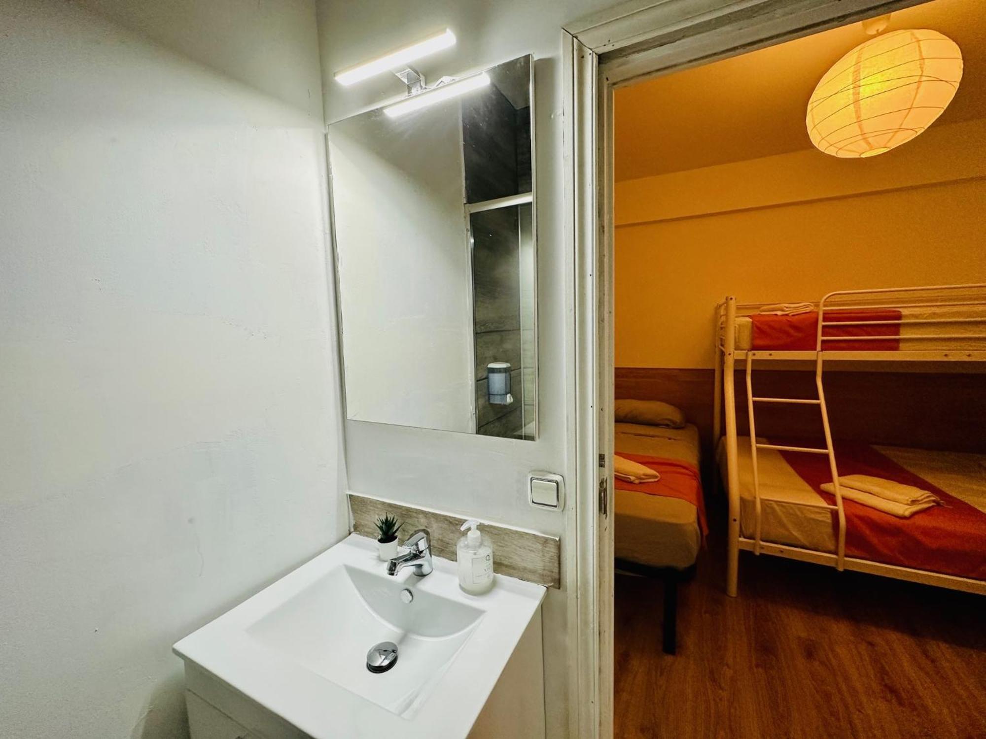 Punta Me Rooms In The Best Location Of Madrid Downtown Exterior photo