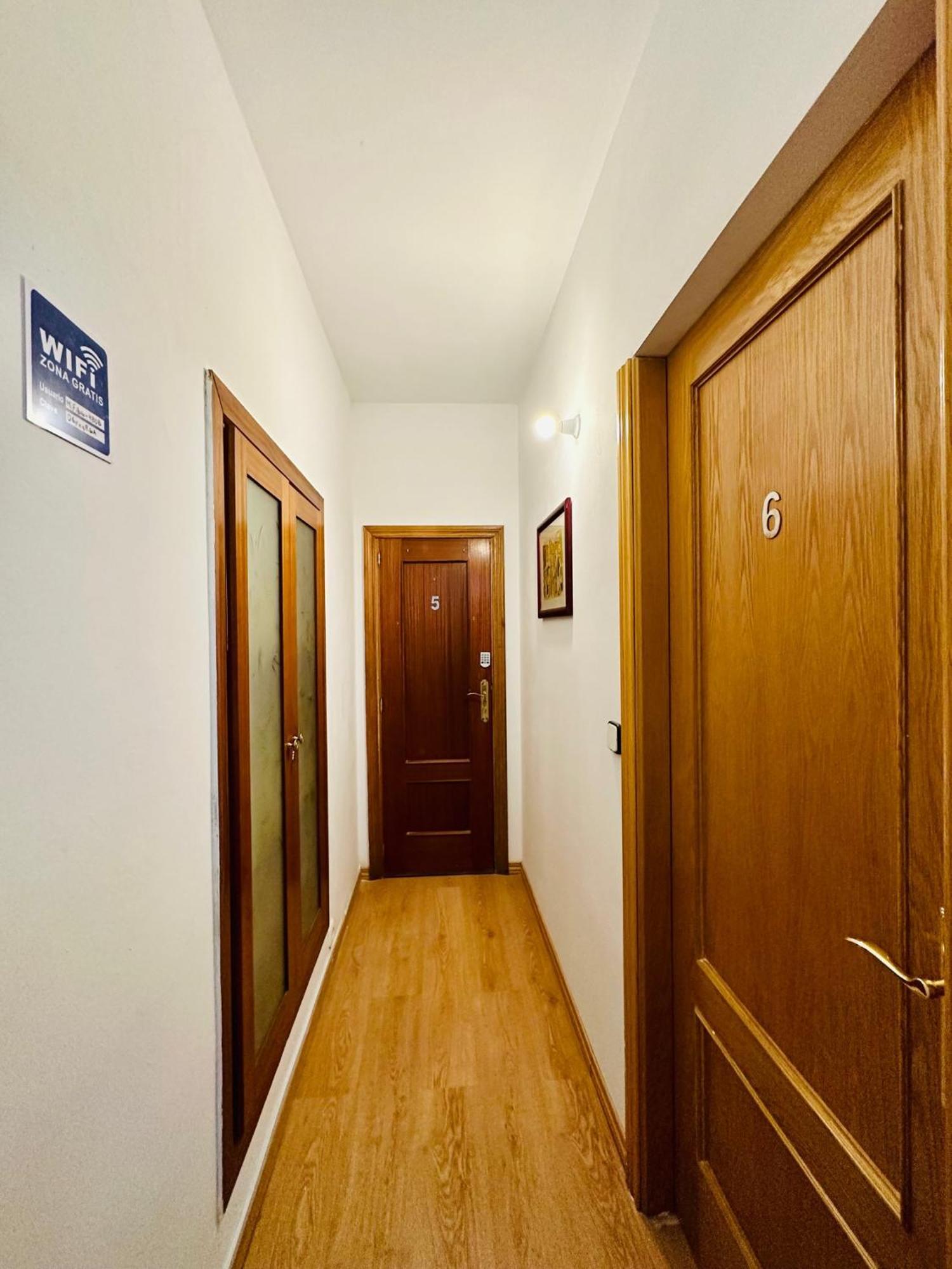 Punta Me Rooms In The Best Location Of Madrid Downtown Exterior photo
